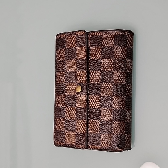 Louis Vuitton Handbags - Louis Vuitton Damier Ebene Wallet